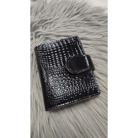Fekete női lakk bőrpénztárca